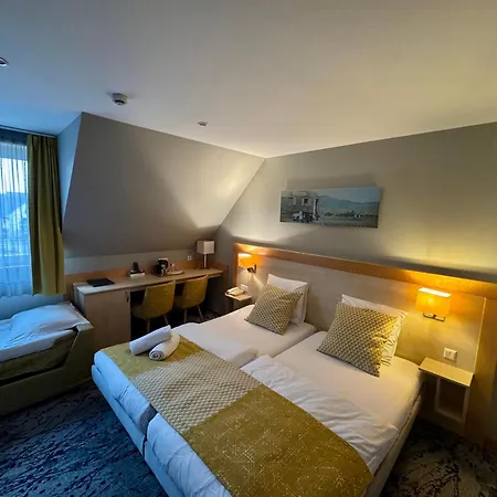 Logis Restaurant & Au Soleil Hotel 3*